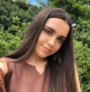 Meet your Posher, Eva